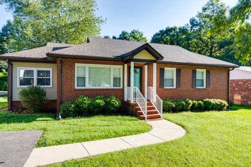8406 Holly Hill Rd, Richmond, VA 23229