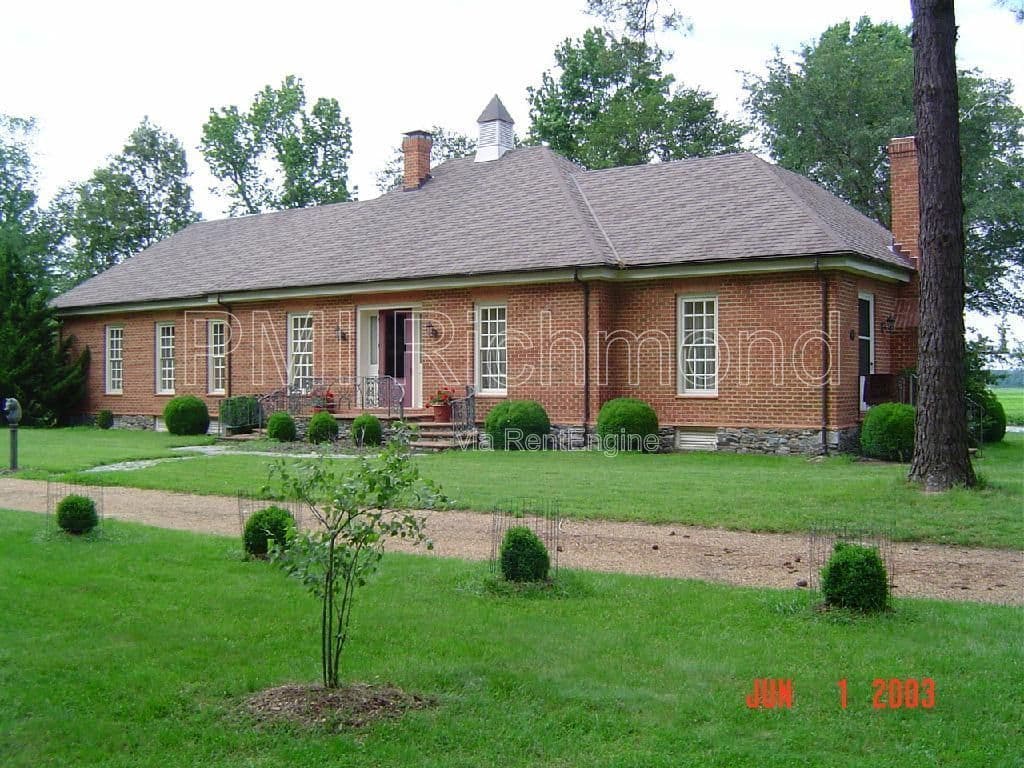 9850 Old Sweet Hall Ferry Road, Lanexa, VA 23089